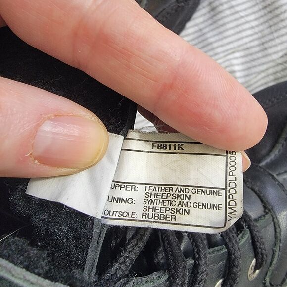 UGG Kids Butte Winter Boots Black Leather Insulated Waterproof Size 3 S/N 5209 - Picture 11 of 16